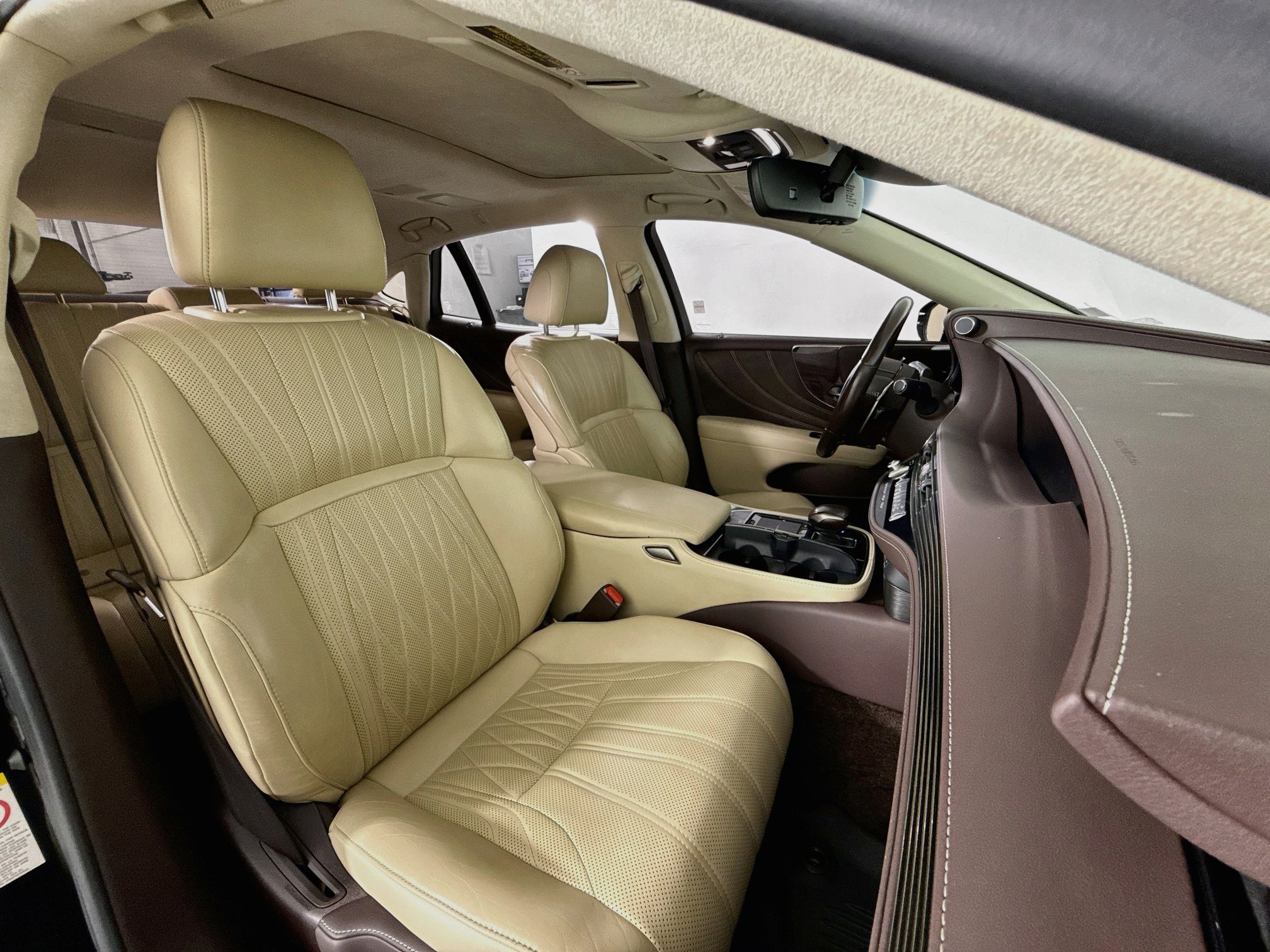 Used 2019 Lexus LS 500 AWD w/ Interior Upgrade Package image 28
