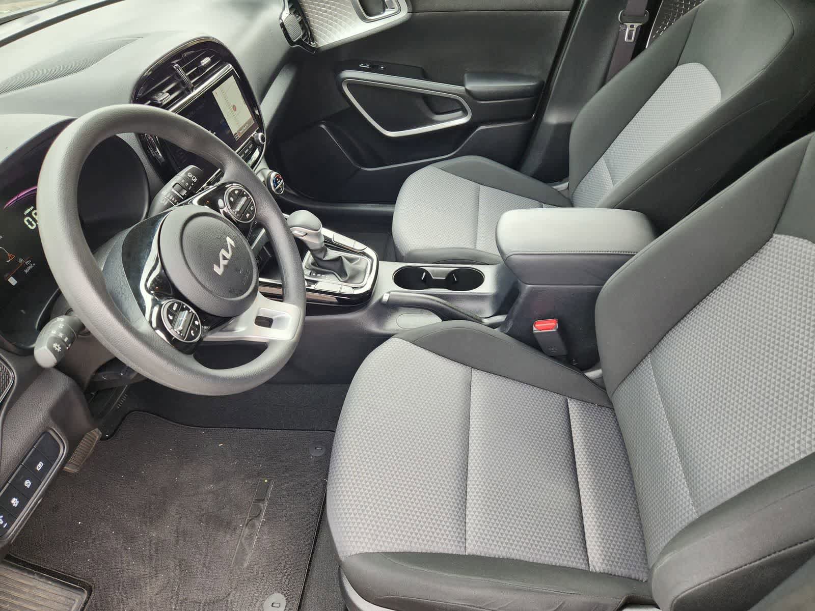 Used 2023 Kia Soul S FWD image 11
