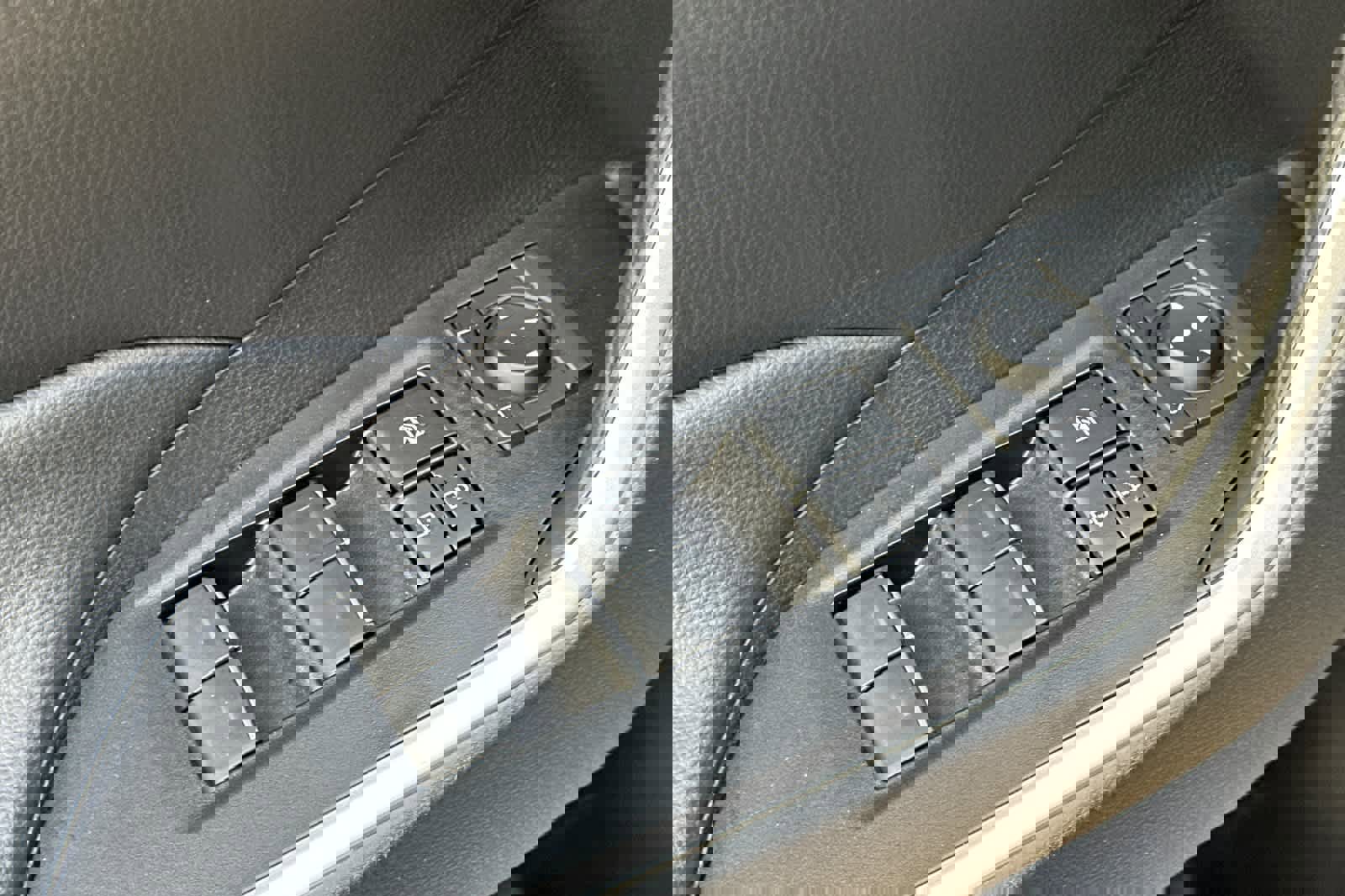 Used 2024 Toyota RAV4 XLE w/ Convenience Package image 13