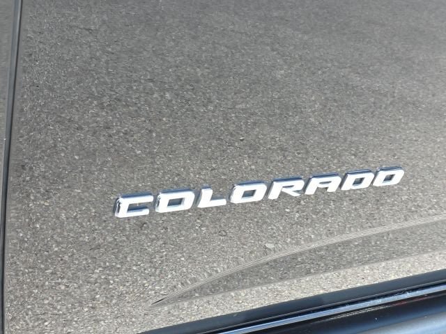 Used 2021 Chevrolet Colorado ZR2 w/ ZR2 Midnight Special Edition AWD/4WD image 10