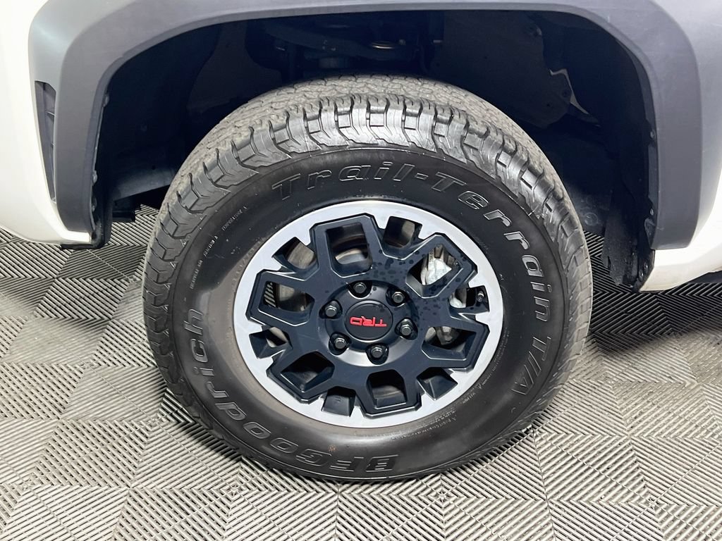 Used 2024 Toyota Tacoma TRD Off-Road AWD/4WD image 27