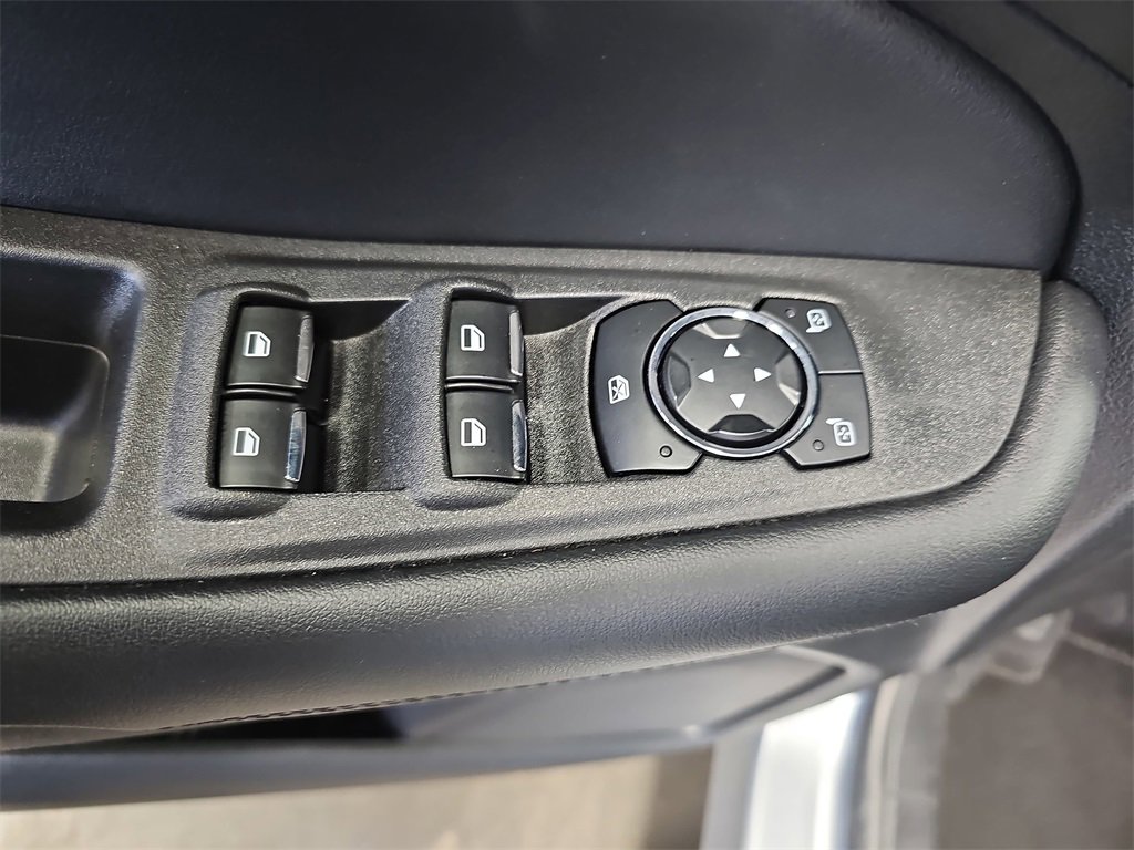 Used 2024 Ford Edge SEL image 25