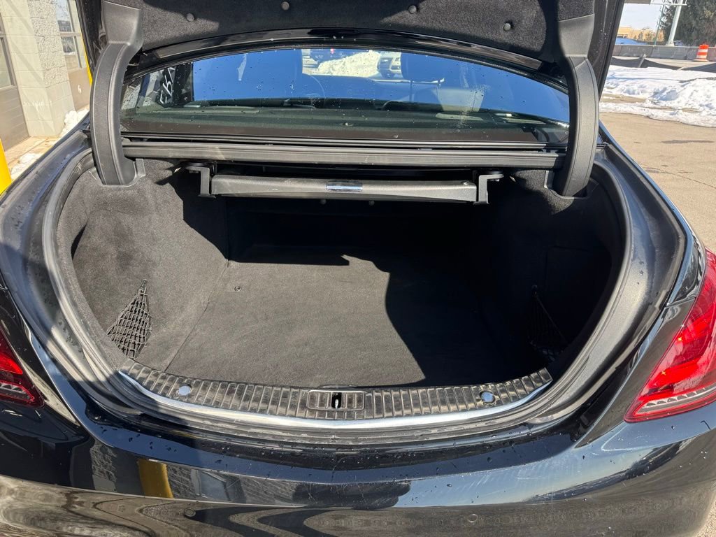 Used 2019 Mercedes-Benz S 560 4MATIC Sedan w/ AMG Line Exterior image 38