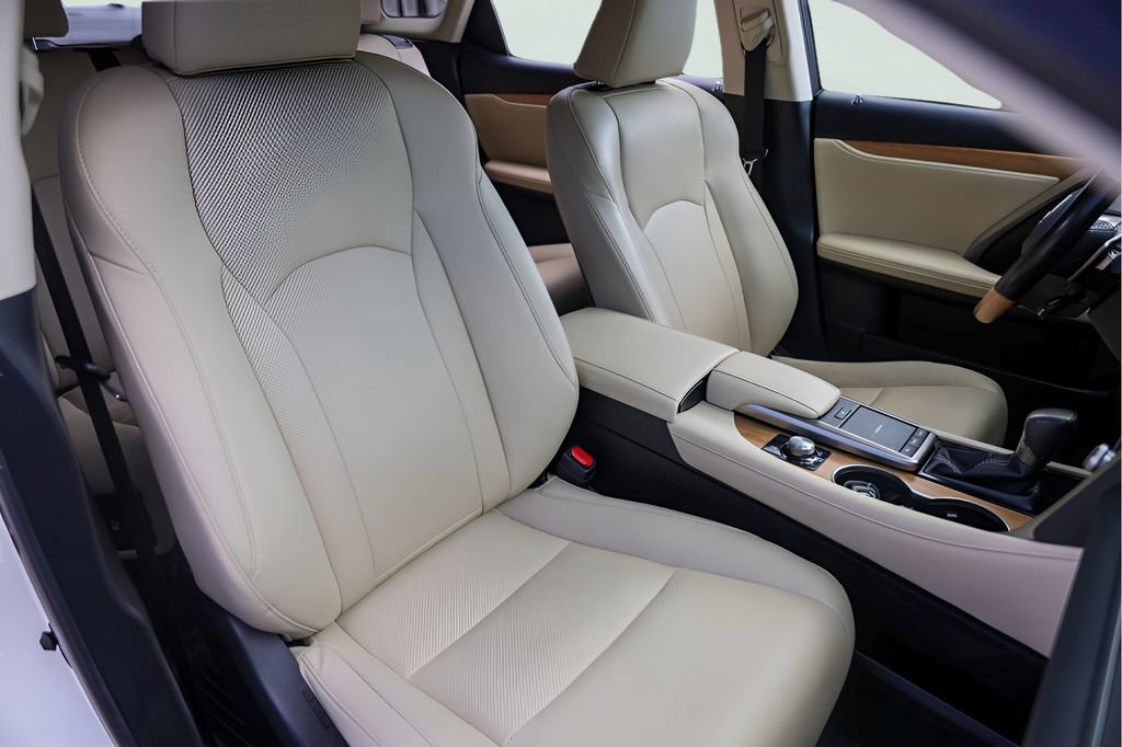 Used 2021 Lexus RX 350L FWD w/ Premium Package image 33