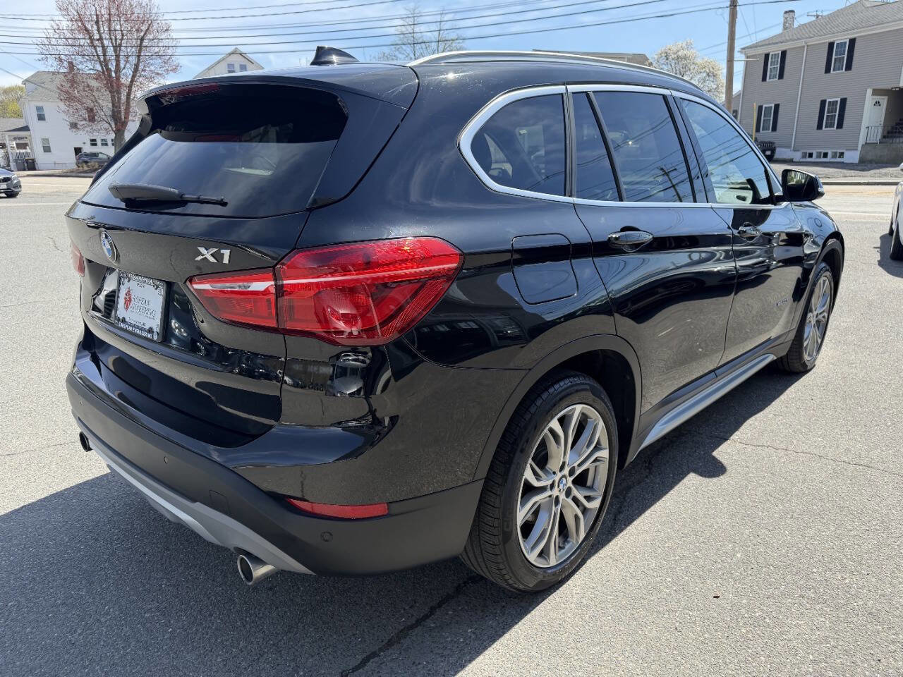 Used 2017 BMW X1 xDrive28i AWD/4WD image 9