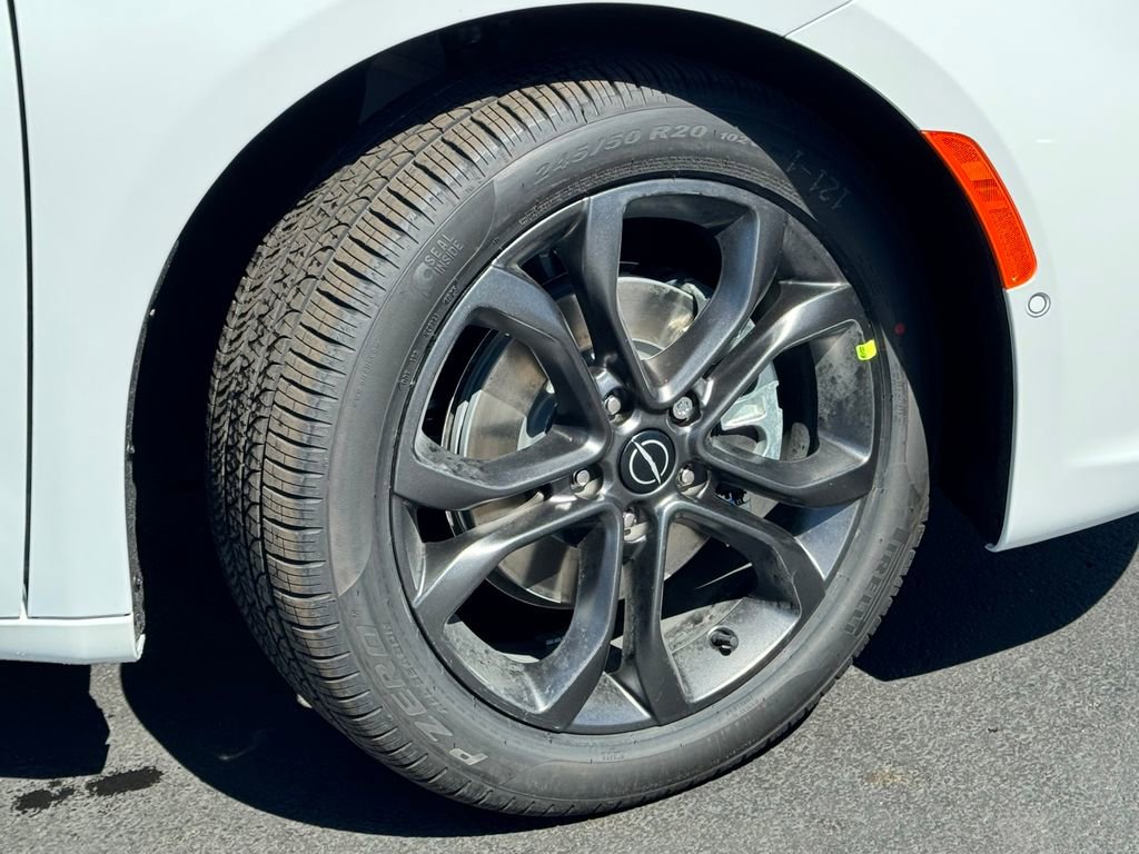New 2026 Chrysler Pacifica Select FWD image 9