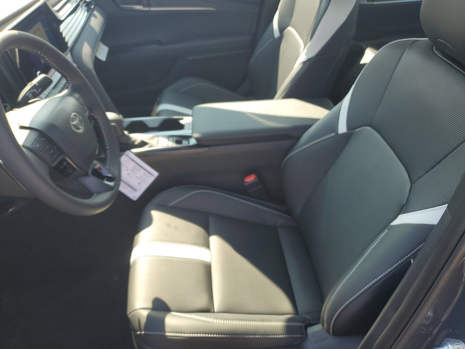 New 2026 Toyota Camry SE w/ Convenience Package FWD image 16