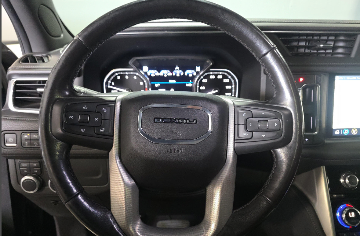 Used 2021 GMC Yukon XL Denali AWD/4WD image 6