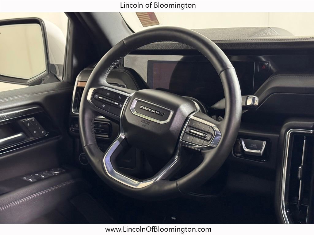 Used 2025 GMC Yukon Denali AWD/4WD image 25