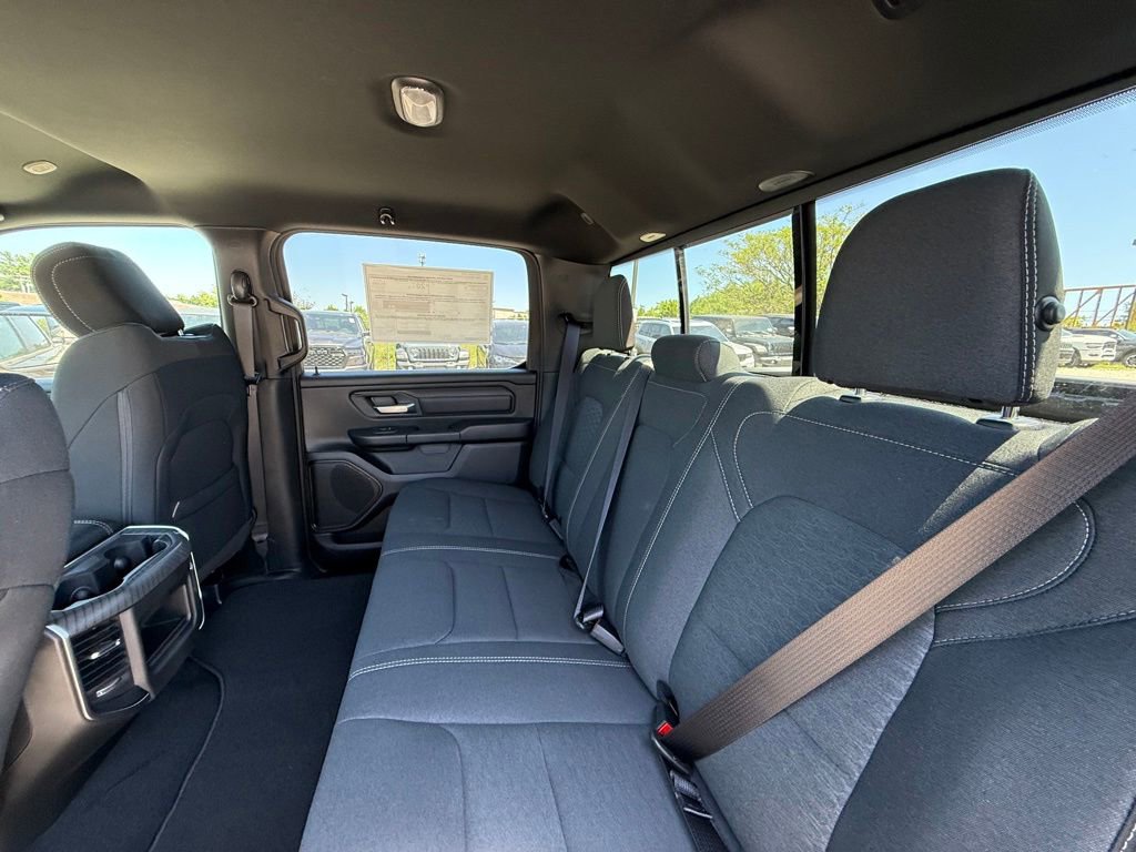 New 2026 RAM 1500 Express AWD/4WD image 24