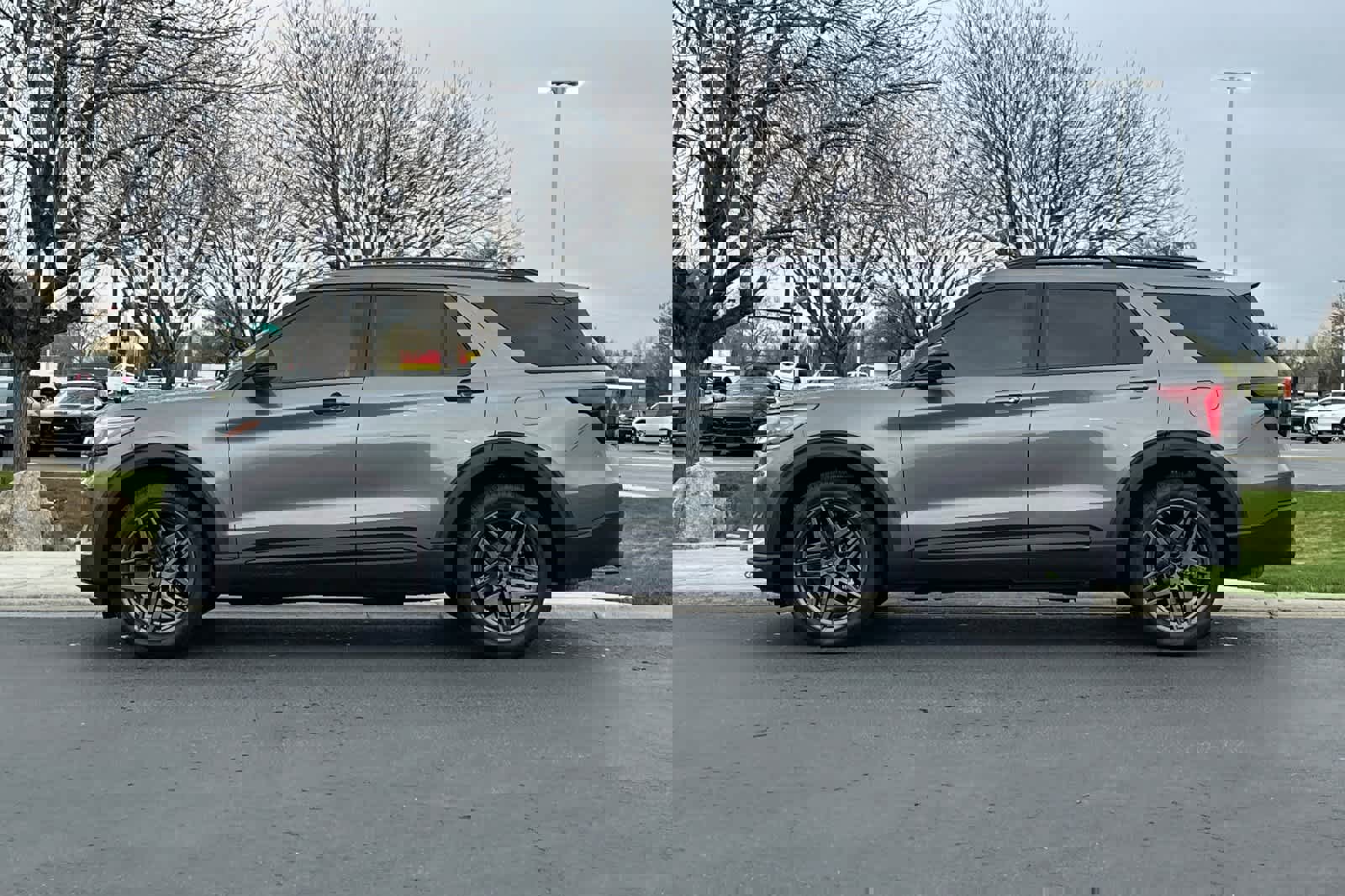 Certified 2026 Ford Explorer ST-Line image 5