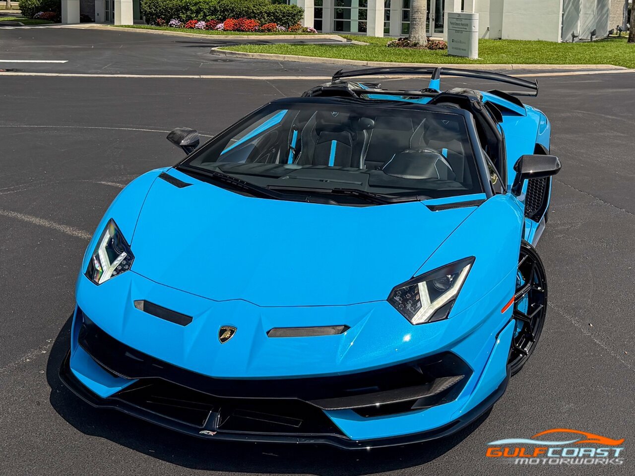 Used 2021 Lamborghini Aventador SVJ AWD/4WD image 9