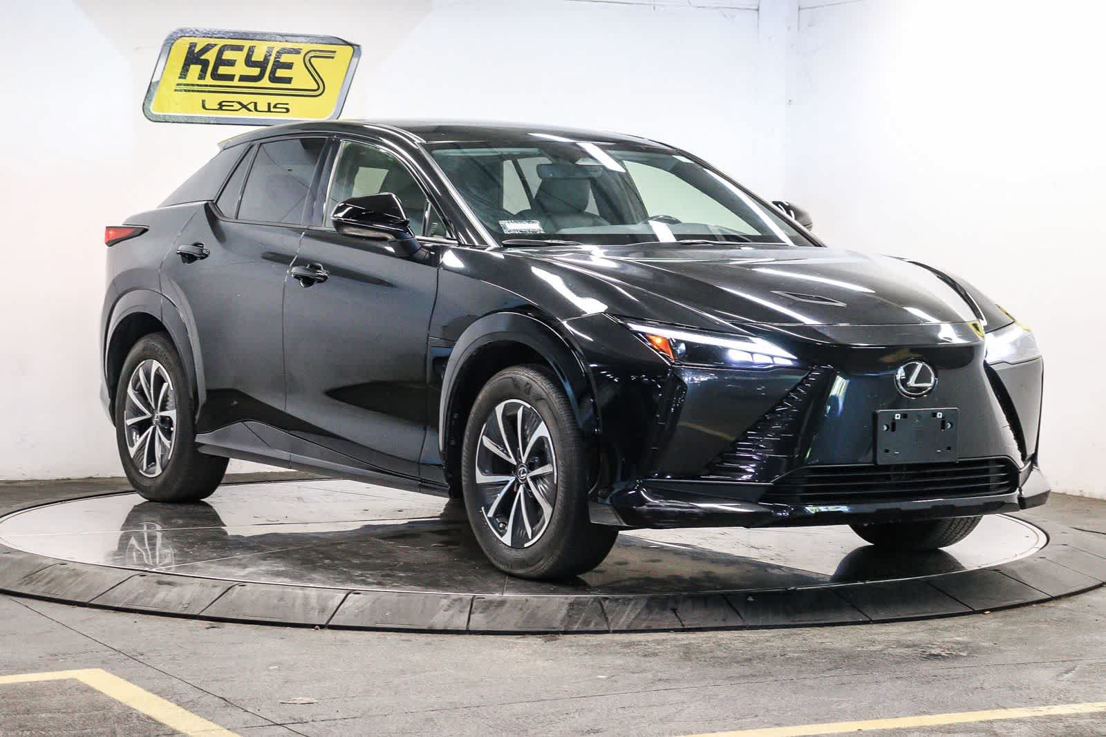Used 2024 Lexus RZ 300e Premium FWD image 5