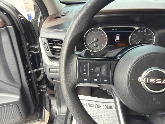 Used 2023 Nissan Rogue SV FWD image 15