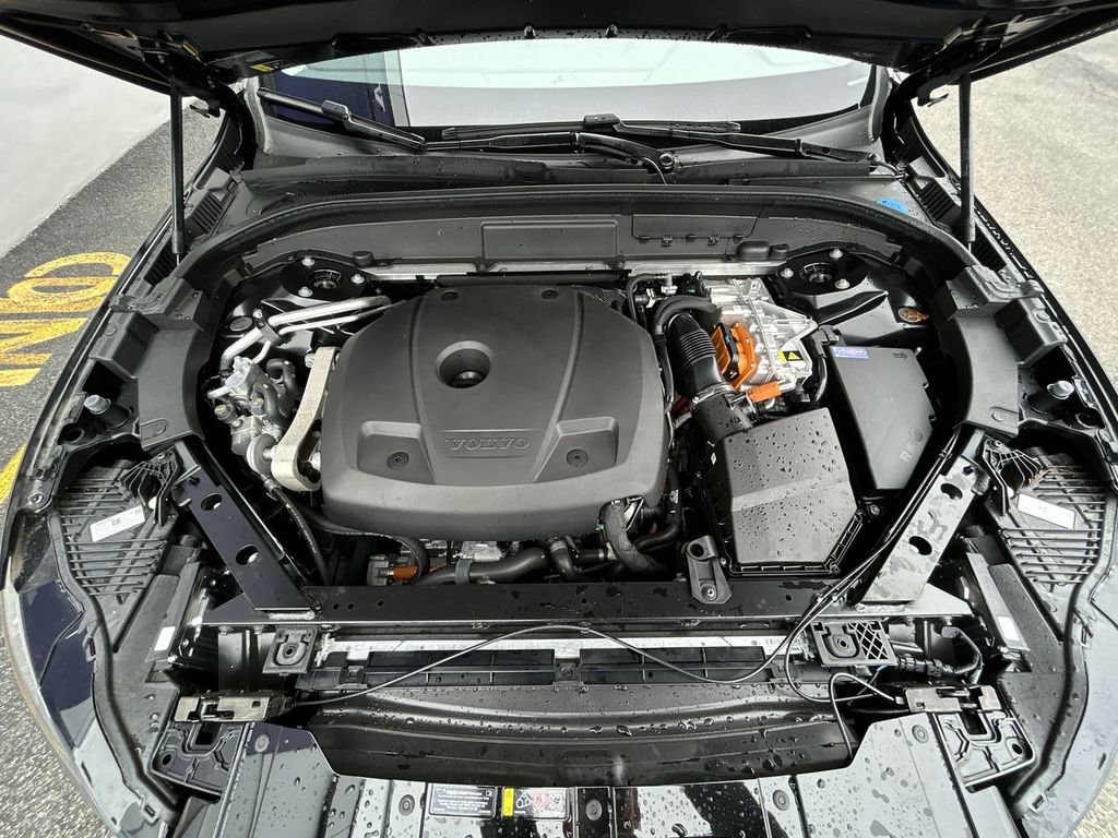 New 2025 Volvo XC60 T8 Core w/ Protection Package Premier image 10