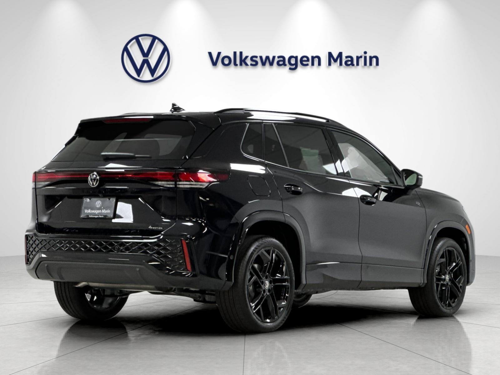 New 2026 Volkswagen Tiguan SE R-Line AWD/4WD image 5