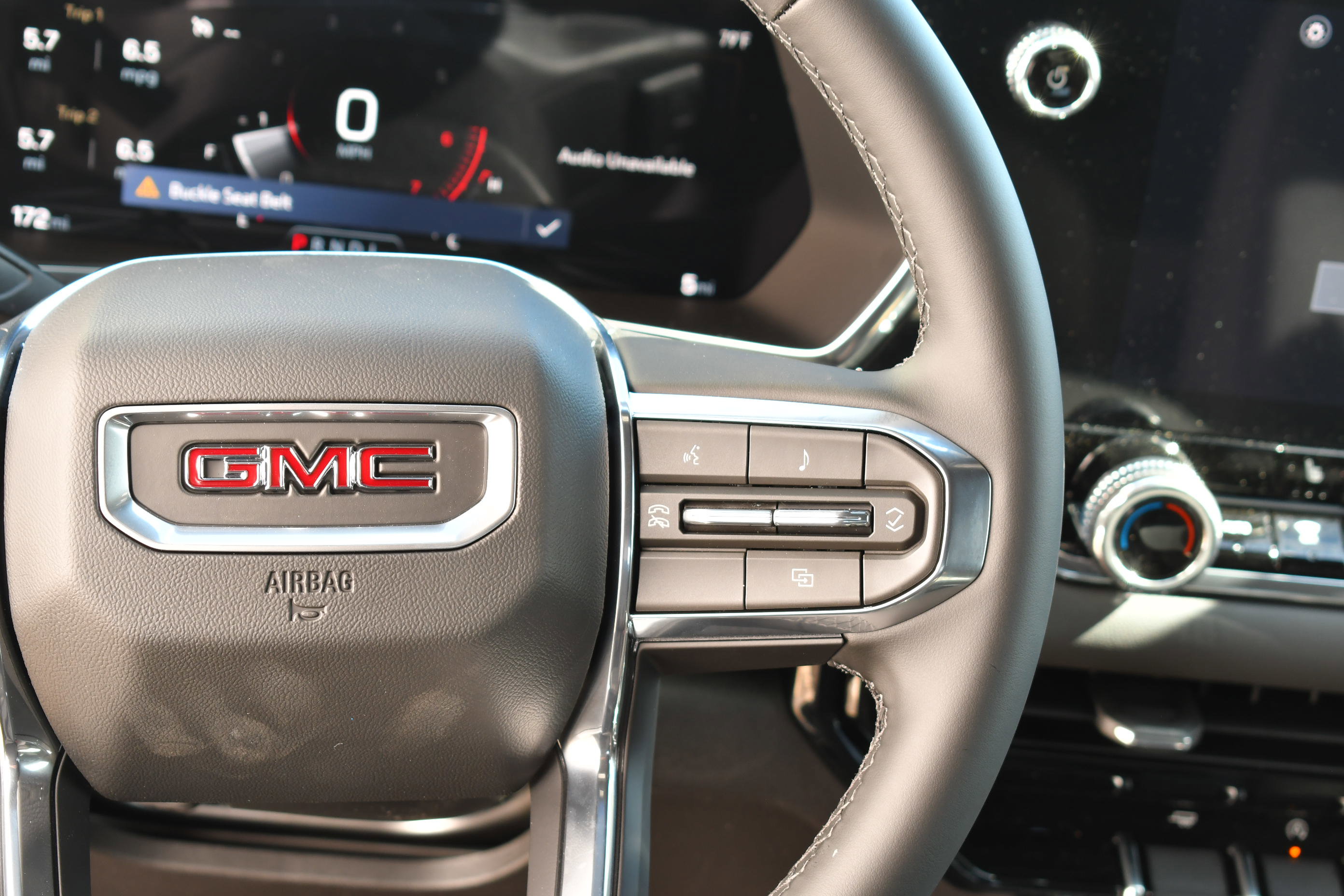 New 2026 GMC Canyon Elevation w/ Convenience Package image 16