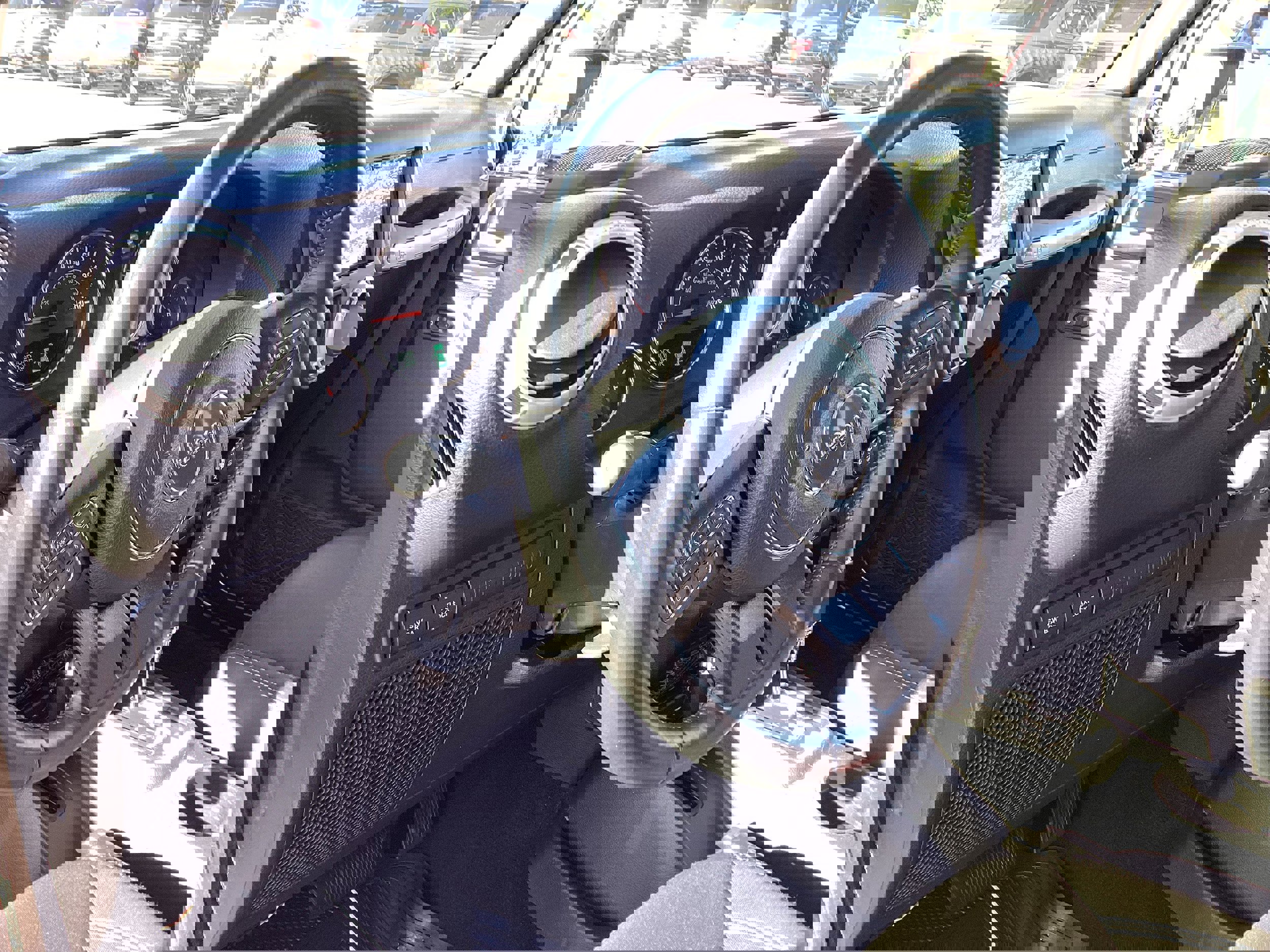 Used 2018 Jeep Wrangler Rubicon w/ Power Convenience Group image 11