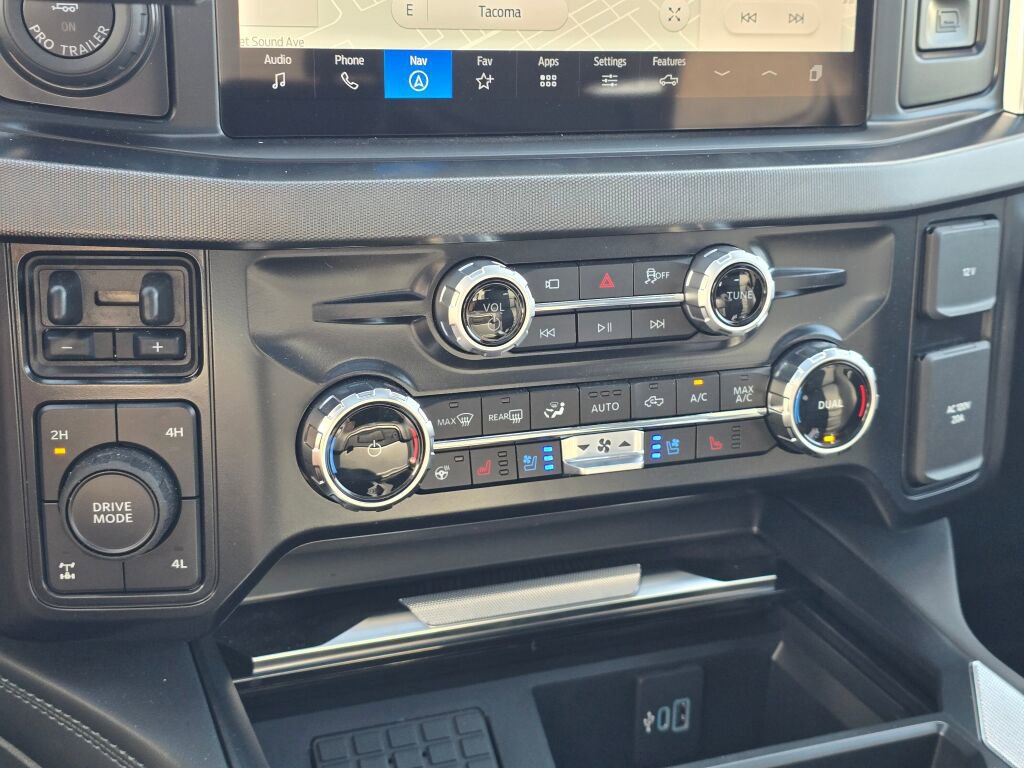 Used 2025 Ford F350 Platinum image 40