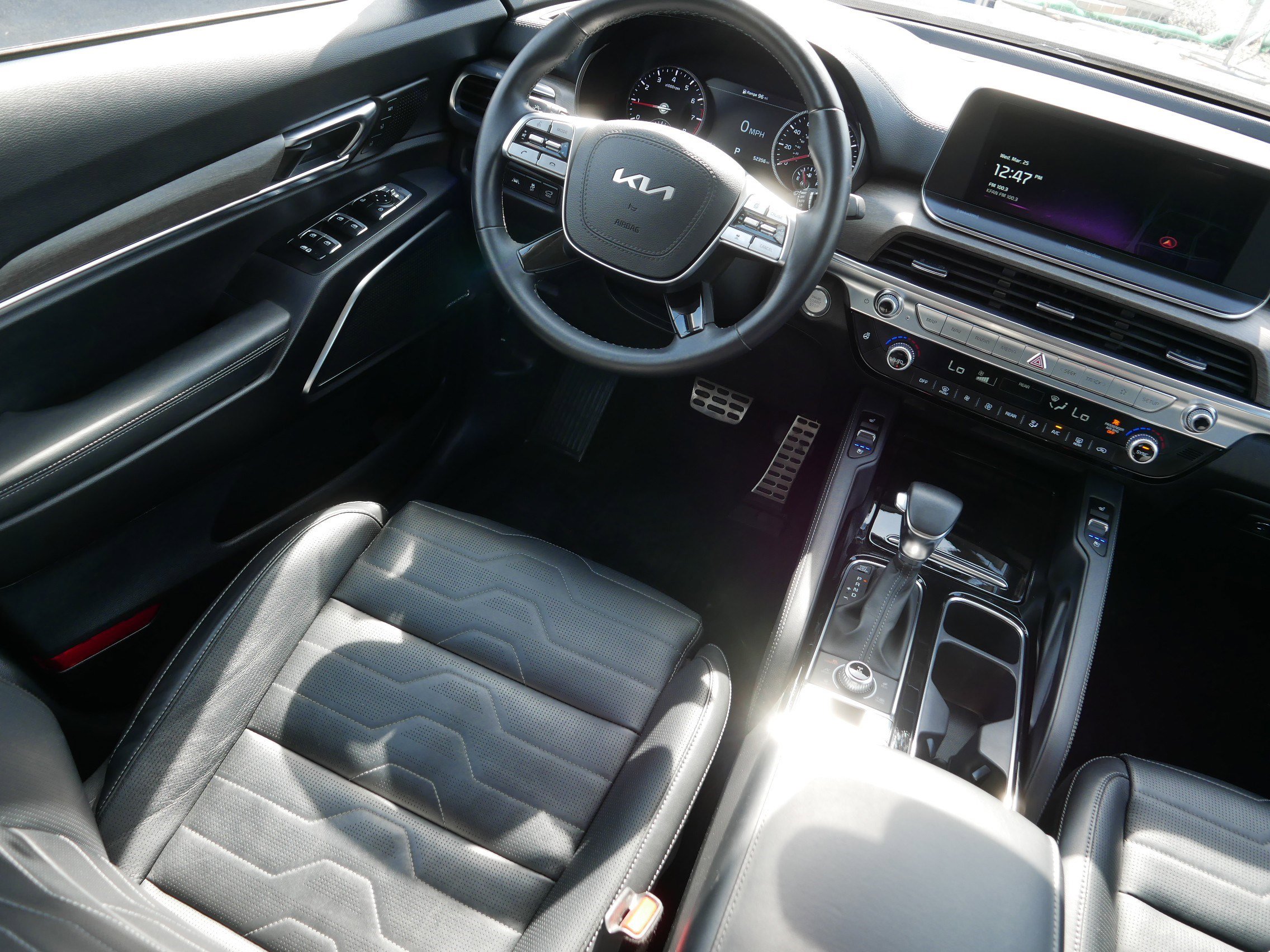 Certified 2022 Kia Telluride SX w/ SX Prestige Package image 9