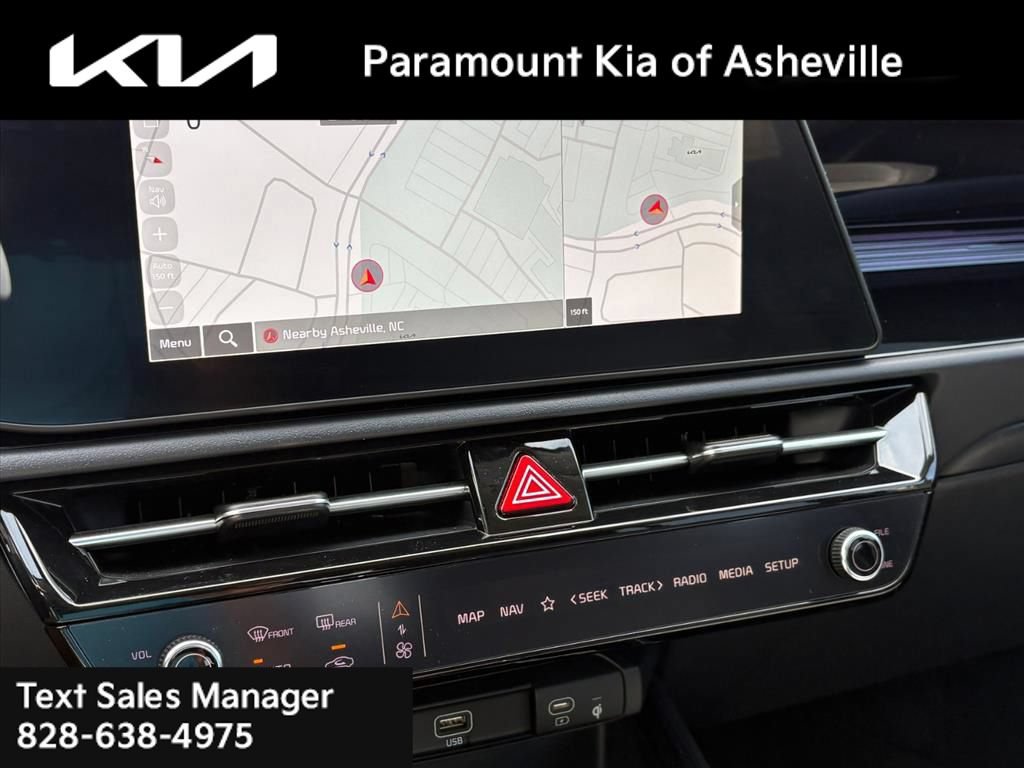 Certified 2025 Kia Niro FWD image 9