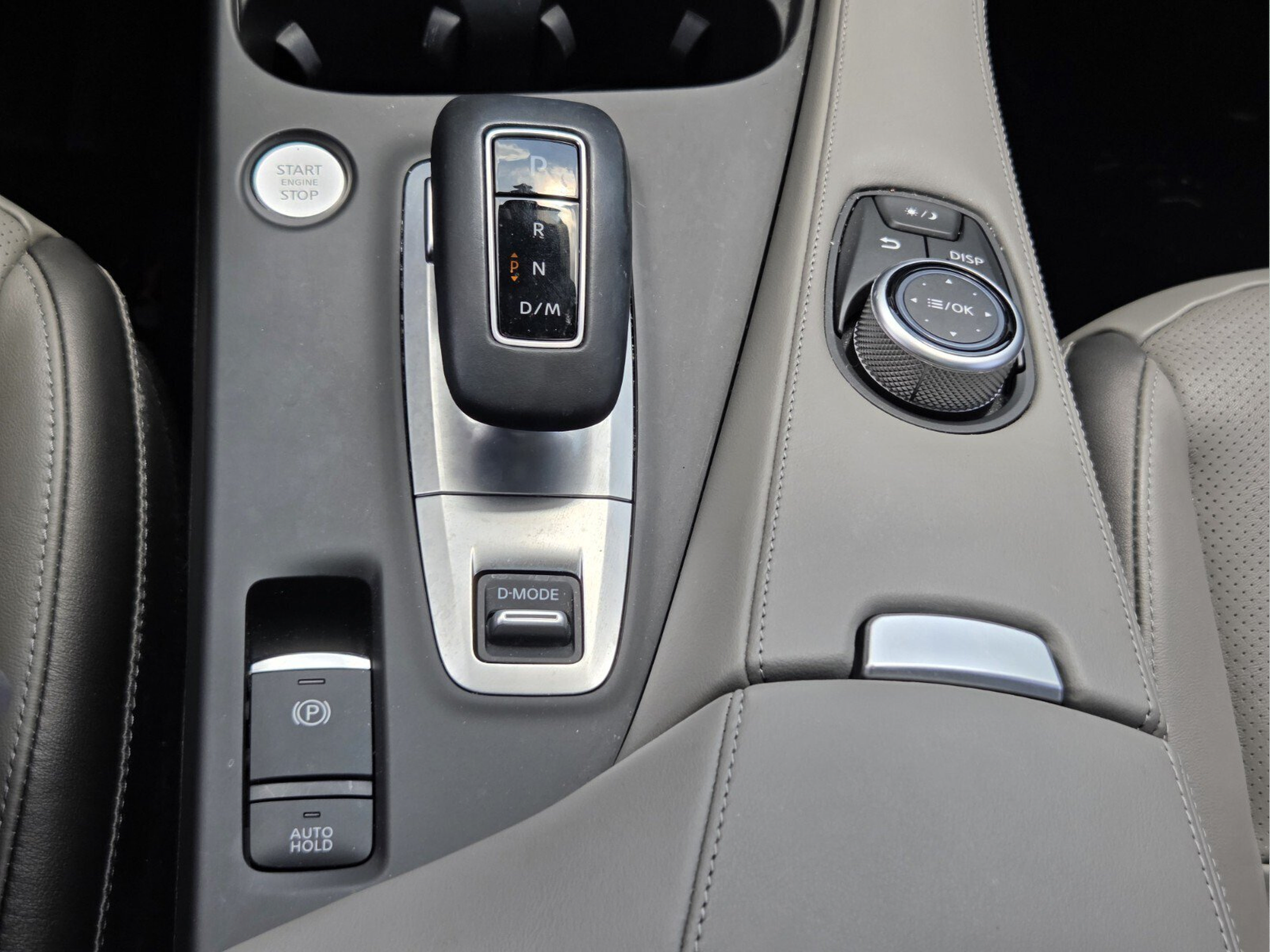 Used 2023 INFINITI QX50 Luxe FWD image 14