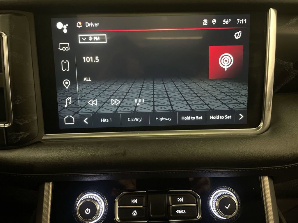 Used 2023 GMC Yukon Denali w/ Advanced Technology Package AWD/4WD image 7