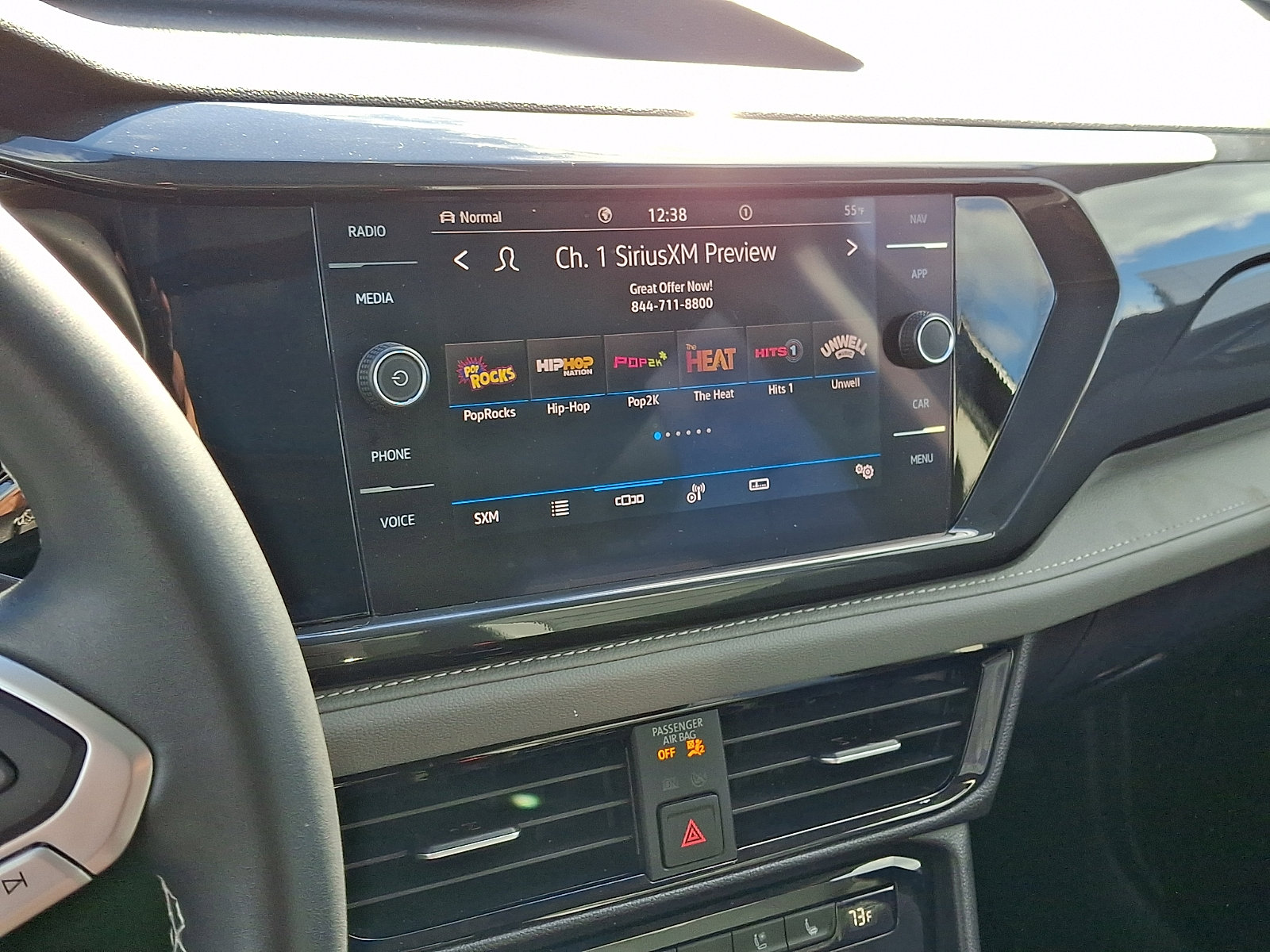 Used 2022 Volkswagen Taos SEL image 18