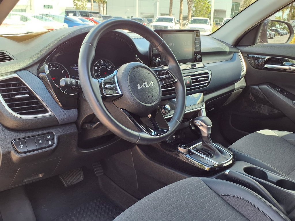 Used 2023 Kia Seltos S FWD image 21