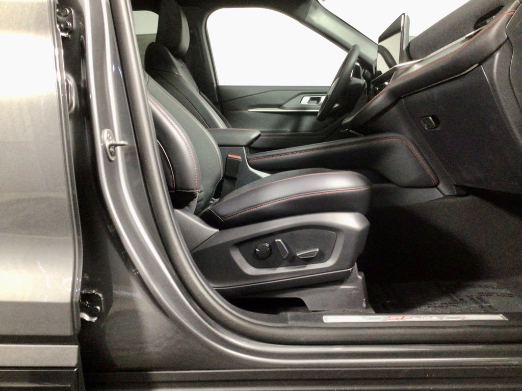 New 2025 Ford Explorer ST-Line image 36