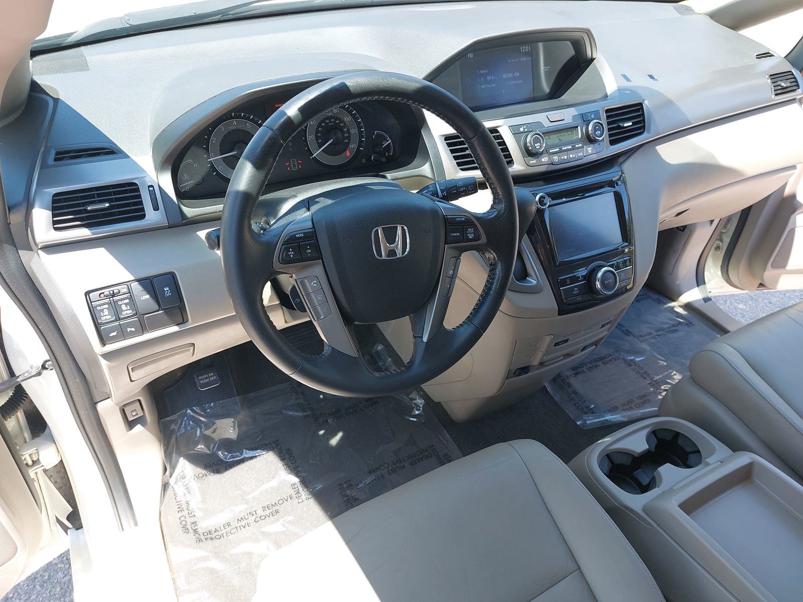 Used 2016 Honda Odyssey Touring Elite image 18