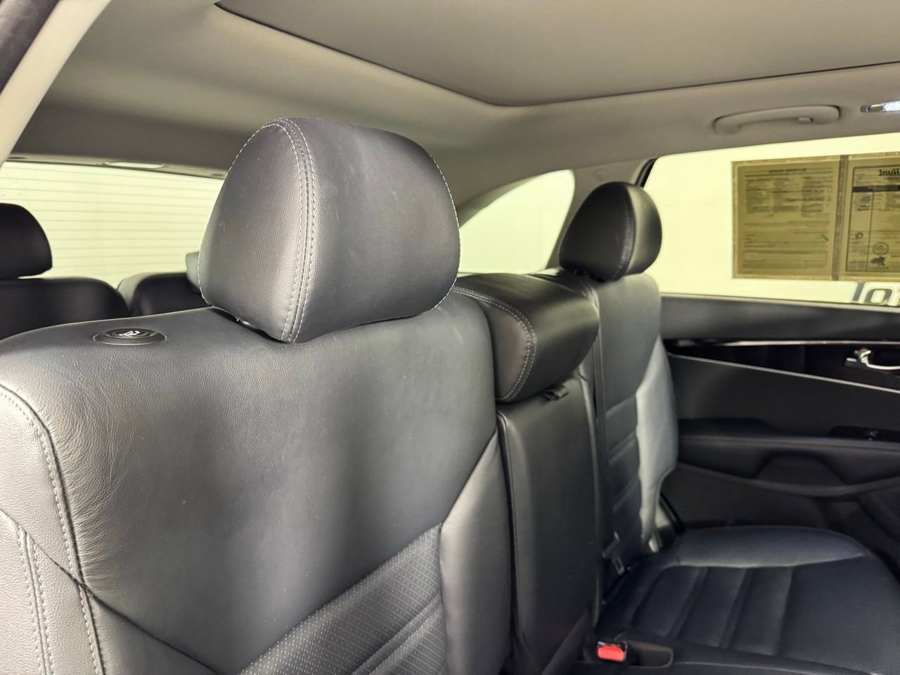 Used 2020 Kia Sorento EX image 28