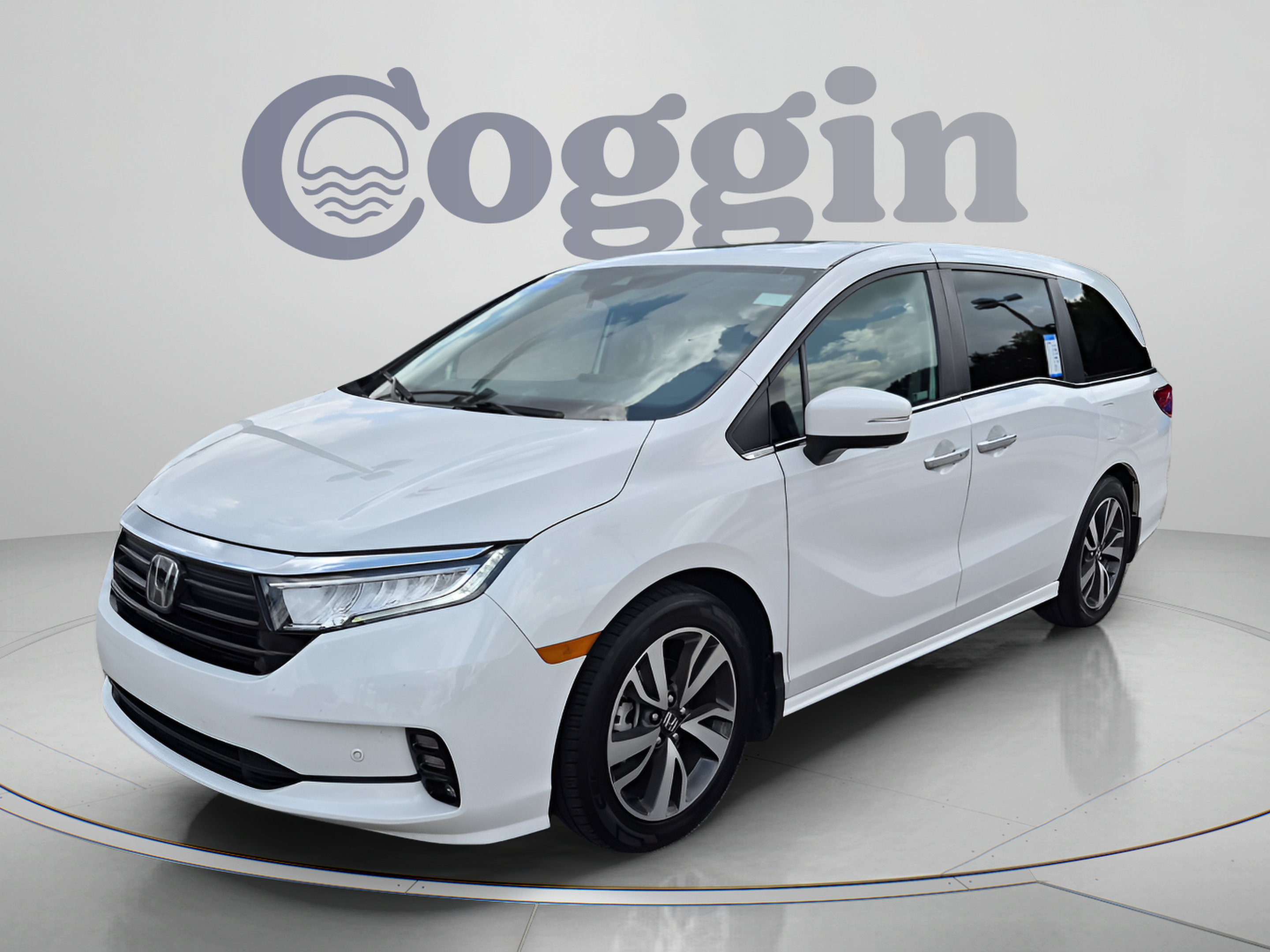 Used 2023 Honda Odyssey Touring image 1