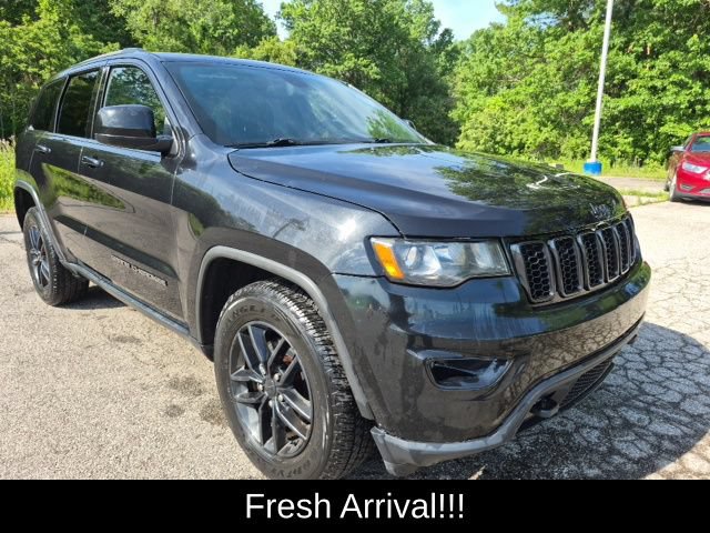 Used 2016 Jeep Grand Cherokee Laredo 75th Anniversary AWD/4WD image 14