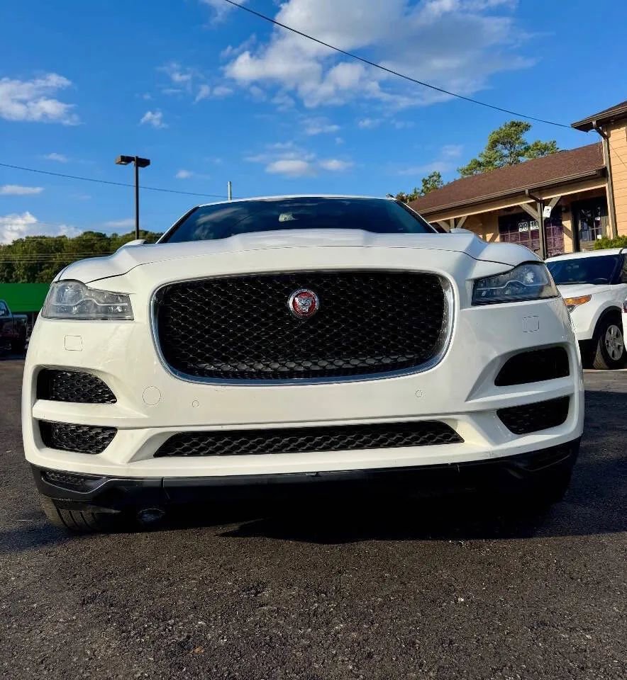 Used 2018 Jaguar F-PACE Prestige image 5