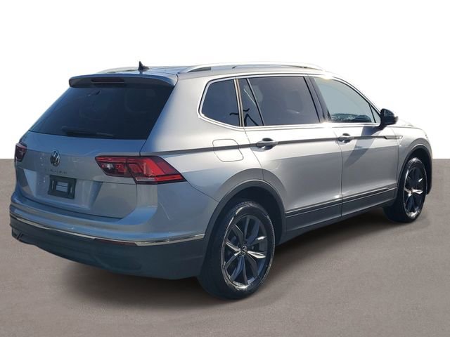 Certified 2024 Volkswagen Tiguan SE image 4