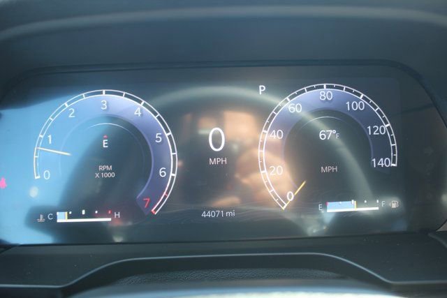 Used 2024 Jeep Grand Cherokee Limited image 13