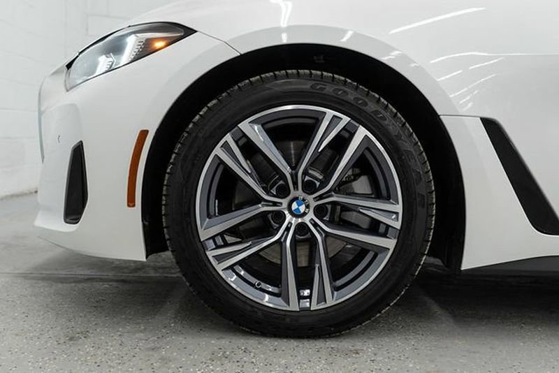 Used 2025 BMW 430i xDrive w/ Premium Package image 40