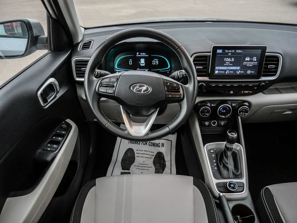 Used 2025 Hyundai Venue SEL FWD image 22