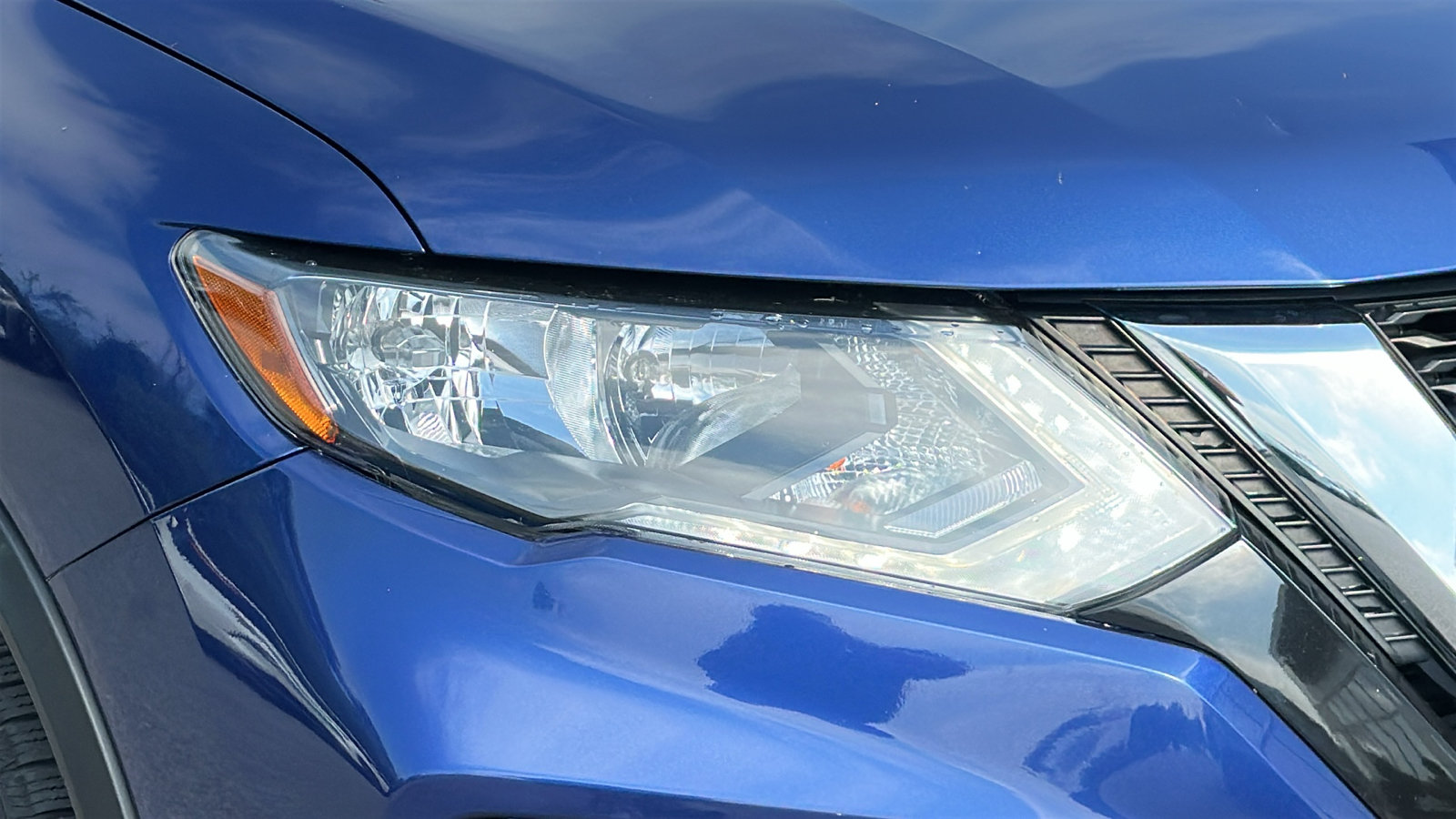 Used 2019 Nissan Rogue S AWD/4WD image 4