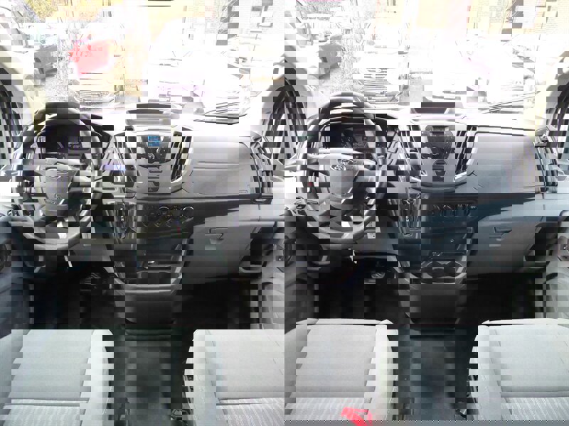 Used 2015 Ford Transit 350 XL image 9