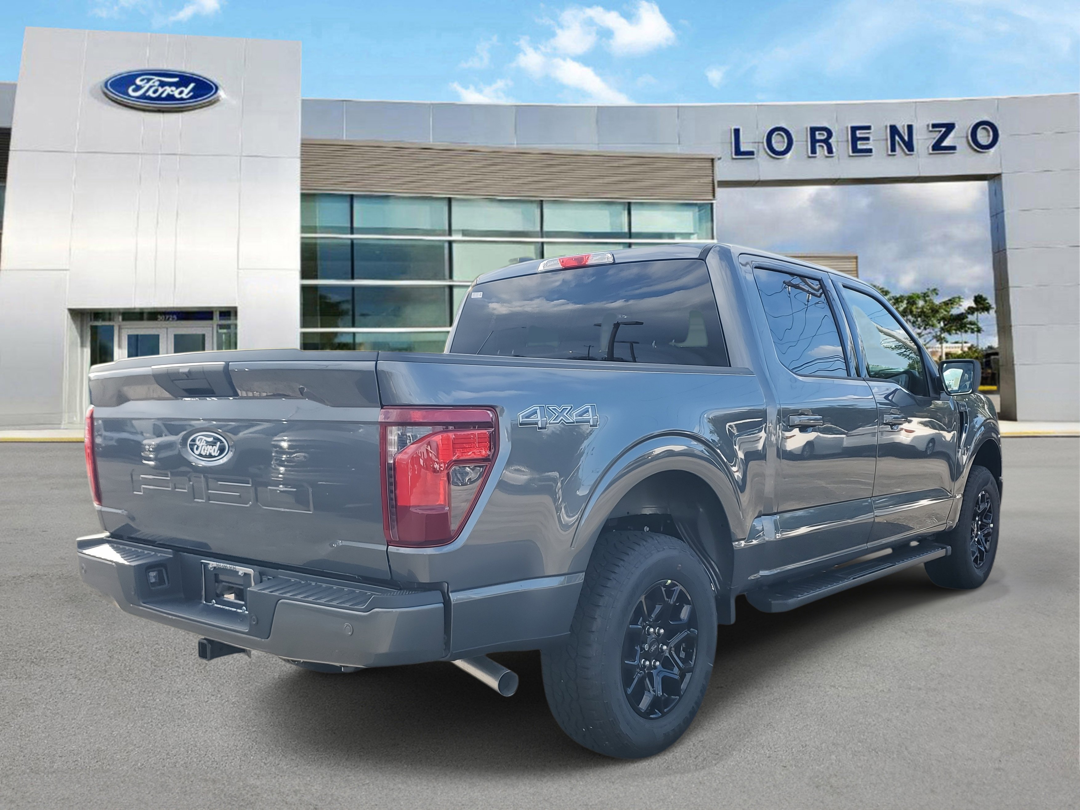 New 2026 Ford F150 XLT w/ XLT Black Appearance Package AWD/4WD image 4