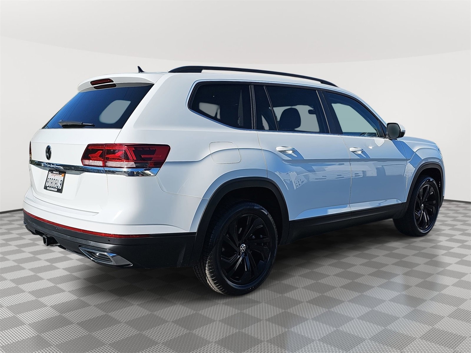 Used 2023 Volkswagen Atlas SE w/ Panoramic Sunroof Package image 5