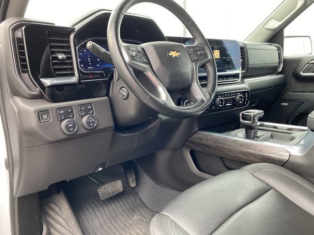 Used 2023 Chevrolet Silverado 1500 LTZ image 11