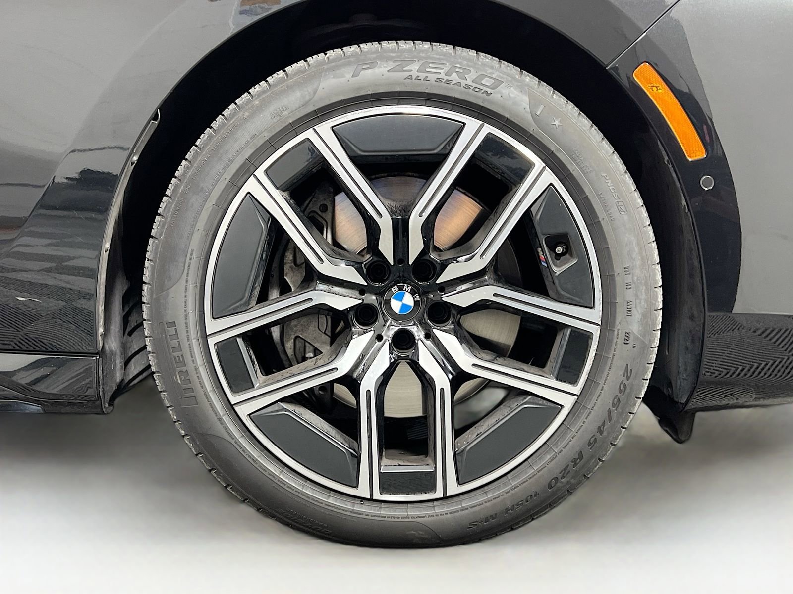 Used 2025 BMW 740i xDrive image 35