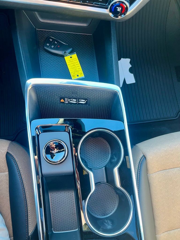 New 2026 Chevrolet Equinox ACTIV w/ Convenience Package III FWD image 16