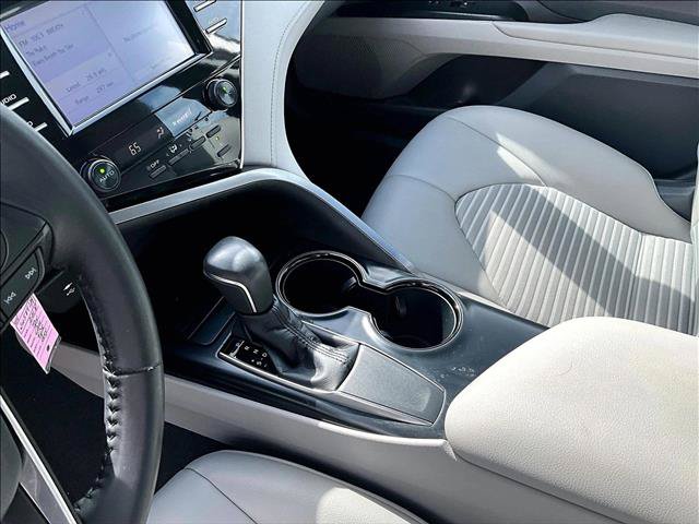Used 2018 Toyota Camry SE FWD image 15
