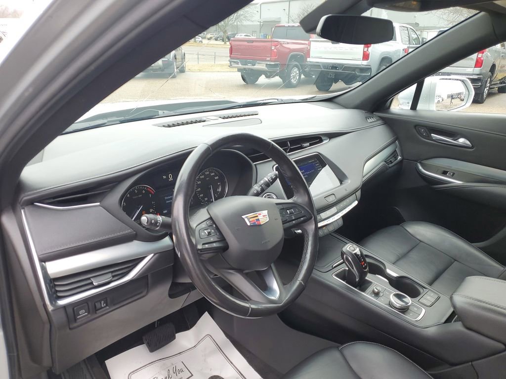 Used 2019 Cadillac XT4 Premium Luxury w/ Cold Weather Package image 7