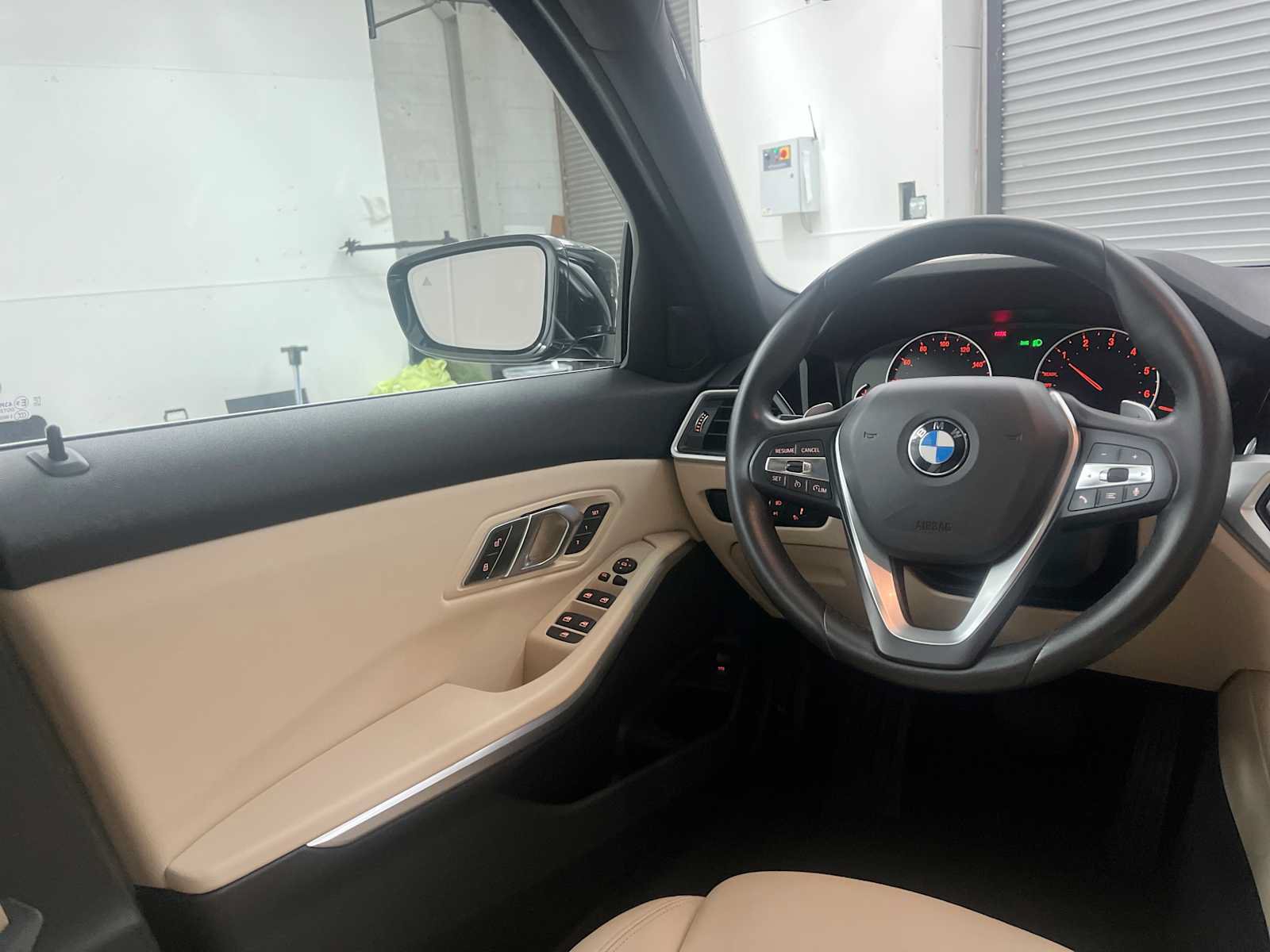 Used 2020 BMW 330i Sedan w/ Convenience Package RWD image 15