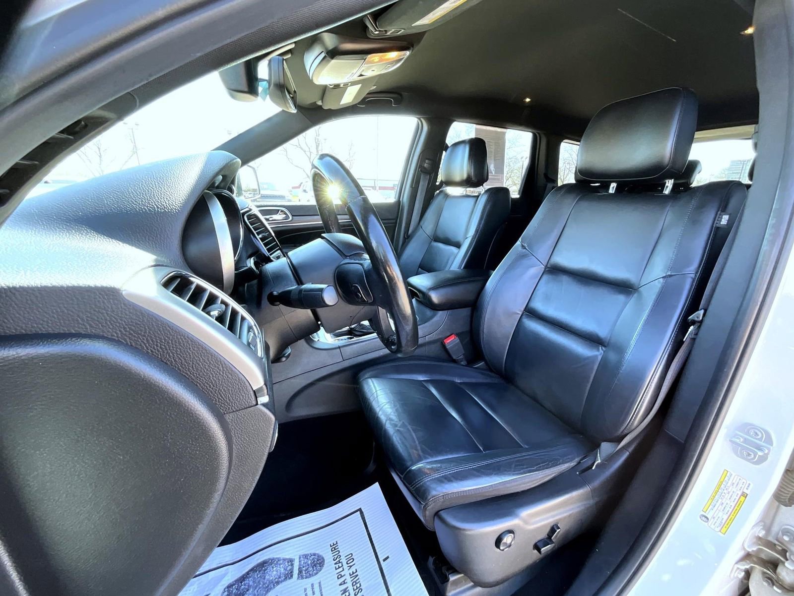 Used 2019 Jeep Grand Cherokee Limited AWD/4WD image 11